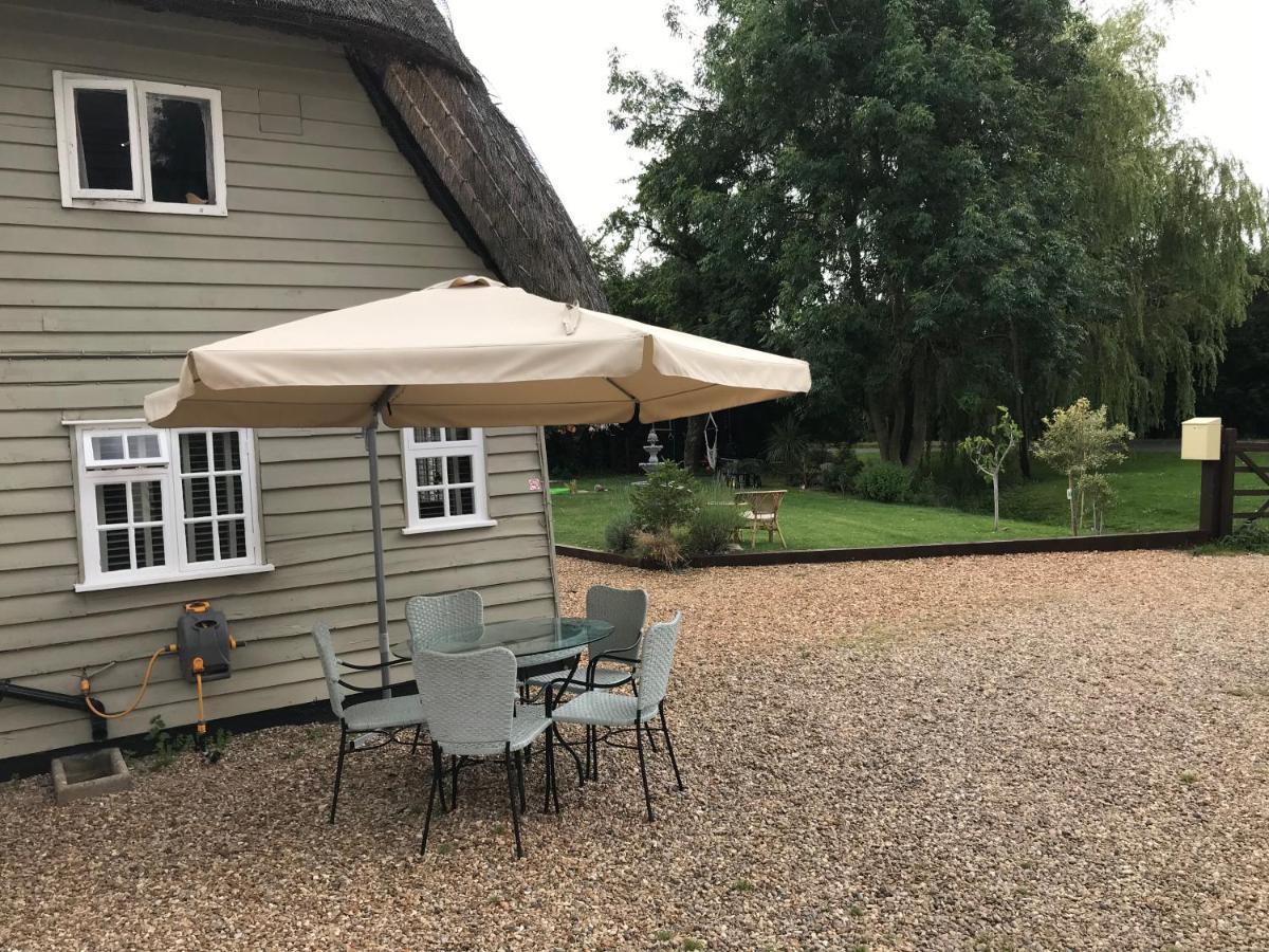 Old Thatch Bambers Green Takeley Exterior photo